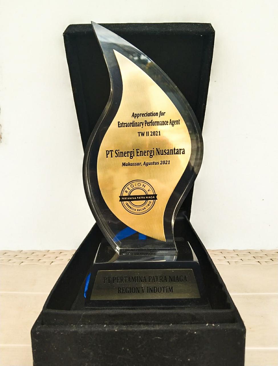 Dokumentasi penghargaan Extraordinary Performance Agent 2021 triwulan II